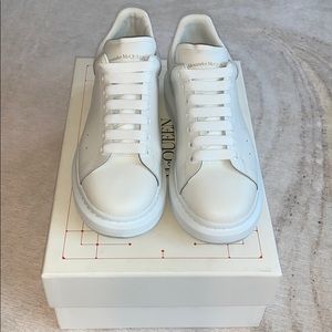 Sold Alexander McQueen oversized sneaker (41)